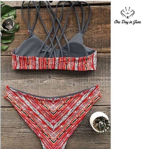 Cupshe Swim Cupshe Reversible Design Strappy Back Bikini Small